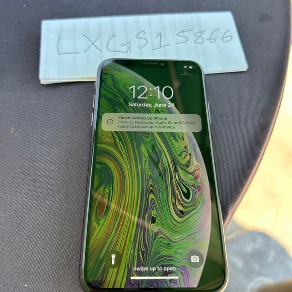 - iPhone XS 64 GB AT&T color black - Picture 3 of 7